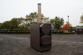 Incinerator compact, ușor de instalat și utilizat.